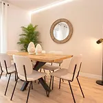 Genteel Aire Apartment *